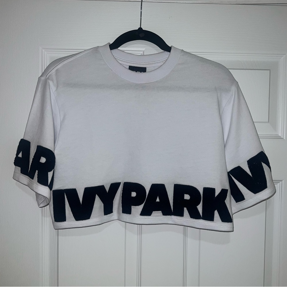 Ivy Park sweater size xs